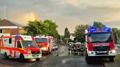 Blitzeinschlag: Feuerwehr rettet Haus in Bebra