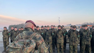 Praktikum bei der Bundeswehr? Schüler üben in Stadtallendorf