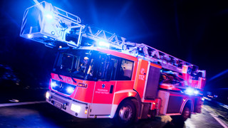 Wiesbaden: Brand in achtstöckigem Haus - Eine Wohnung unbewohnbar