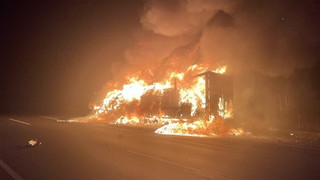 Lkw-Brand auf A7: Kilometerlanger Stau zwischen Kassel und Hannover