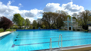 Letzte Gelegenheit: Rosenbad in Fulda schließt am Sonntag