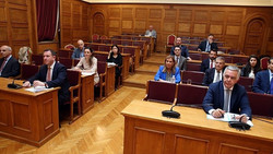 Skandal in Griechenland: Ausschuss empfiehlt Aufhebung der Immunität von 11 Abgeordneten der Regierungspartei