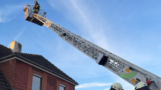 Kaminbrand in Oestrich-Winkel - Feuerwehrmann wird verletzt