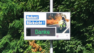 Anzeigetafel in Bad Schwalbach gegen Motorradlärm