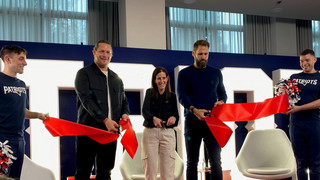 NFL in Frankfurt: Patriots eröffnen Haus - Trophäen zum Bestaunen