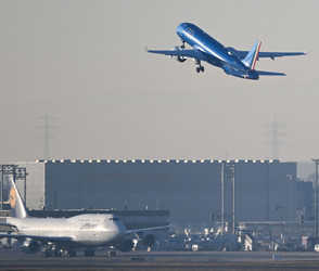 Ostern am Flughafen Frankfurt mit langen Wartezeiten