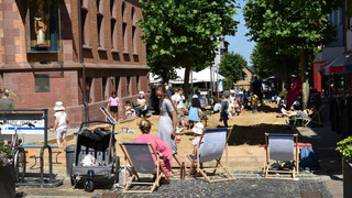 Buddeln in Hünfeld: XXL-Sandkasten in der Innenstadt