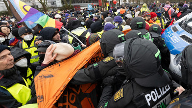 Live-Ticker zu Demos in Gießen: Über 25.000 bei Protesten