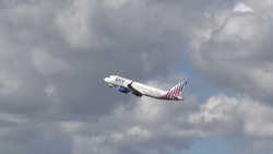 Knappes Kerosin: Fliegen wird wegen Iran-Krieg immer teurer