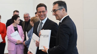 Regierung in BaWü steht: CDU und Grüne stimmen Koalitionsvertrag zu