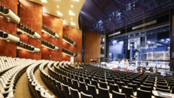 Kölner Oper öffnet wieder