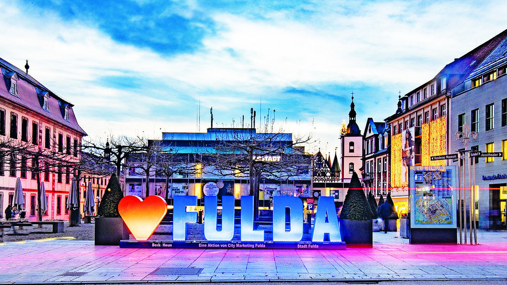 Was gefällt den Bürgerinnen und Bürgern in Fulda an ihrer Stadt und was nicht? Die Stadt hat eine Onlinebefragung gestartet. Die Ergebnisse sollen in ein neues Konzept zur Innenstadtentwicklung einfließen. 
