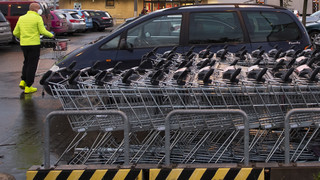 6 Verletzte in Offenbach: Autofahrer sitzt auf Mittelkonsole