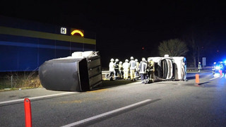Oldenburg: Umgekippter Pferdetransporter führt zu Vollsperrung der A28