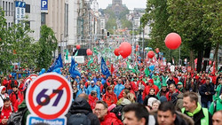 Generalstreik in Belgien: 40.000 protestieren in Brüssel gegen Reformen der Regierung