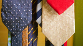 Lockerere Kleiderordnung: Krawattengeschäft bricht ein
