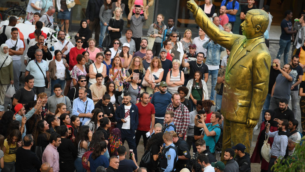 Erdogan-Statue