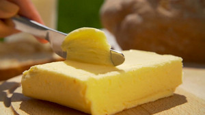 Warum wird Butter immer billiger?