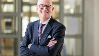 Chef der Mainzer Unimedizin glaubt fest an die schwarze Null