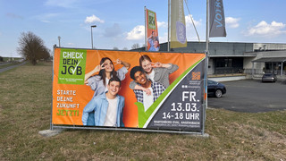 "Check Dein Job": Ausbildungsmesse im Wartenberg-Oval