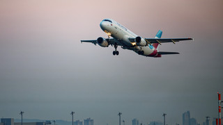 Eurowings und Verdi einigen sich: Mehr Geld für Kabinen-Crews