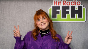 "Meine Stimme mag Zitronentee" – Sängerin LOI im Interview