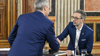 Rechtsnationale FPÖ gewinnt Parlamentswahl in Österreich