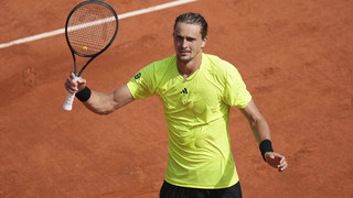 Zverev kommt in Paris in Schwung: Klarer Sieg gegen Flavio Cobolli