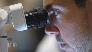 Ist die Augenfarbe operativ änderbar? Rick probiert es aus