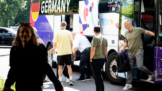 Deutsche Fußballerinnen starten EM-Abenteuer in der Schweiz