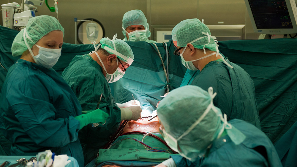 Eine Operation im Deutschen Herzzentrum in Berlin.
