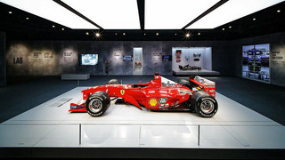 Willkommen in der Boxengasse: Formula 1-Ausstellung im OBEX