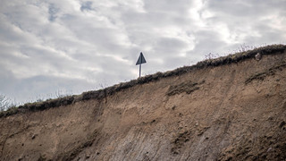 Steilküste stürzt ab: Frau aus Kreis Fulda leicht verletzt