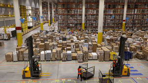 Amazon erhöht Einstiegslöhne für Logistikmitarbeiter