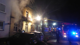 Brand in Mehrfamilienhaus in Kassel: Vier Bewohner im Krankenhaus