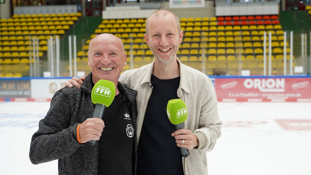 Kult-Stadionsprecher Rüdiger Storch mit FFH-Sportreporter Michael Maxen (Archivbild)