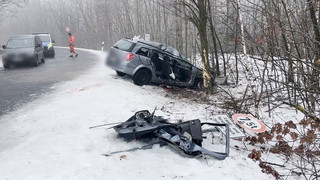 Südbrandenburg: Auto mit fünf Insassen verunglückt - Zwei Tote