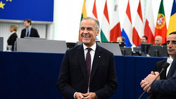 EU–Kanada: Stehende Ovationen für Mark Carney im Europaparlament