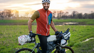 5000 km dem Rad: Darmstädter macht Spenden-Tour bis nach Mekka