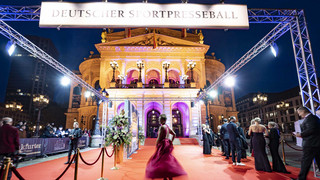 Silvia am Sonntag - Spezial: Sportpresseball