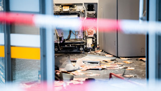 Geldautomat in Lützelbach-Seckmauern gesprengt - Täter auf der Flucht