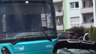 Hochtaunuskreis: Auto von U-Bahn erfasst – Zwei Verletzte in Klinik