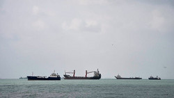 USA melden: Streitkräfte zerstören drei iranische Öltanker nach IRGC-Angriff