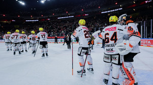 Eishockey: Löwen Frankfurt holen Torhüter Adam Scheel
