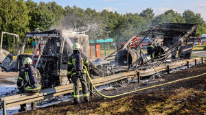 Friedewald in Osthessen: Sattelzug auf A4 brennt komplett aus