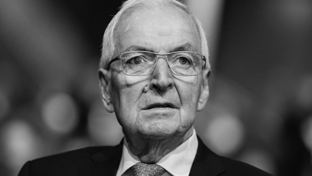 Der ehemalige Bundesumweltminister Klaus Töpfer ist im Alter von 85 Jahren gestorben.
