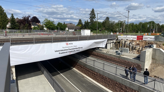 Bahnüberführung in Hanau: Großer Schritt für Nordmainische S-Bahn