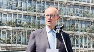 Massenproteste halten an: Merz rechnet mit Ende der iranischen Staatsführung