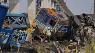 Schweres Zugunglück in Thailand: Mindestens 30 Tote