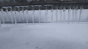 Glätte und Nebel: Autofahrer müssen weiter aufpassen 